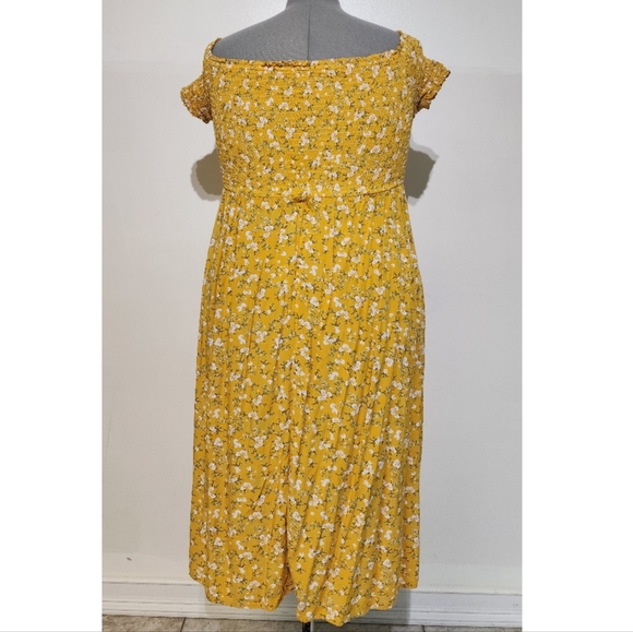 Dress - Picture 3 of 5